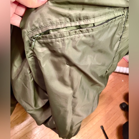 VTG Def Jam Puffer - Picture 6 of 7